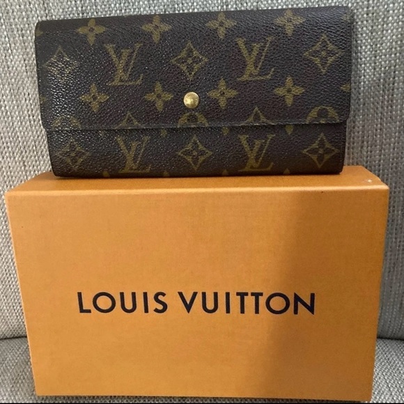 Louis Vuitton Monogram Portefeiulle Sarah Long Bifold Wallet - Picture 13 of 13